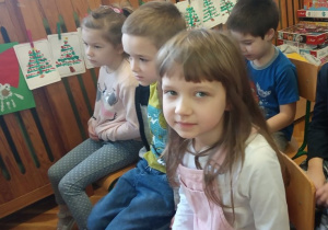 Dzieci z grupy V podczas koncertu.