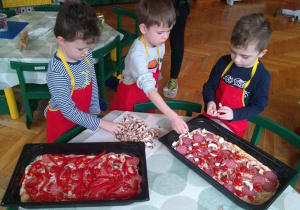 pieczemy pizzę