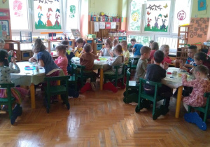 praca plastyczna - swinka z rolki