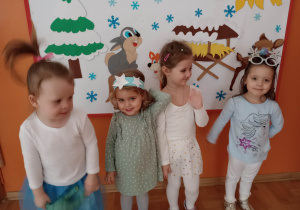 Dzieci przed balem zimowym
