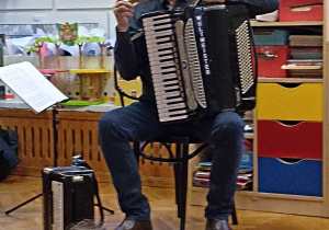 pan gra akordeon