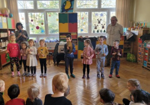 Dzieci poznają instrumenty