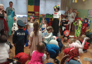 Bal karnawałowy