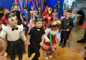 Bal karnawałowy