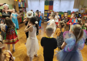 Bal karnawałowy