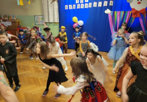 Bal karnawałowy