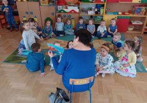 Wizyta pani bibliotekarki w naszej grupie