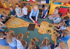 Tworzenie "pajęczyny przyjaźni"