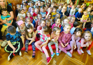 Poznajemy fagot podczas audycji muzycznej w przedszkolu