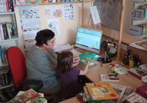 W bibliotece