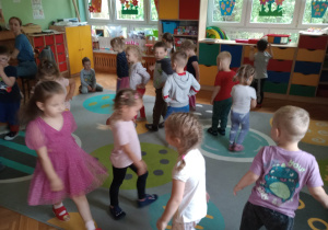 Na rytmice...