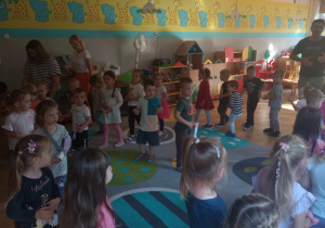 Taneczne zabawy z grupą I