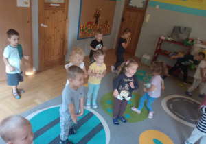 Taneczne zabawy z grupą I