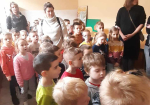 udział w warsztatach, zwiedzanie fabryki bombek