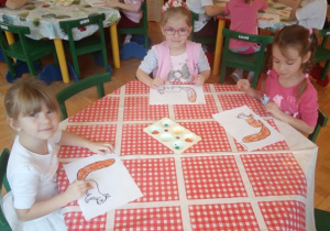 Wykonujemy pracę plastyczną "Wiewiórka".