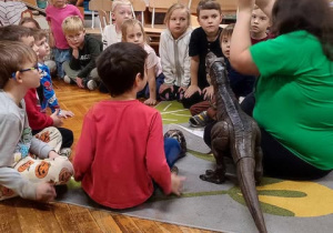 zabawy z dinozaurami