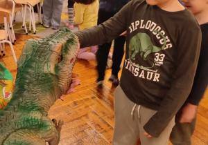 zabawy z dinozaurami