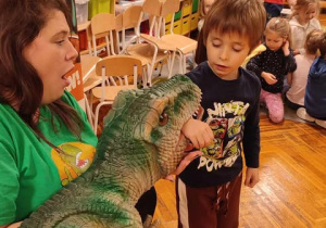 zabawy z dinozaurami