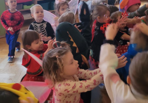 Tańce i zabawy karnawałowe