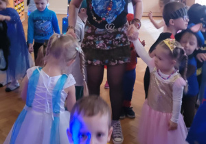 Tańce i zabawy karnawałowe