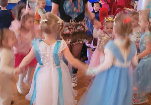 Tańce i zabawy karnawałowe