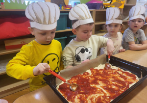 Dzieci podczas Dnia Pizzy