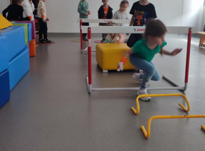 Odwiedziny w szkole sportowej Marcina Gortata