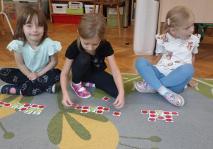 dzieci układają rytmy