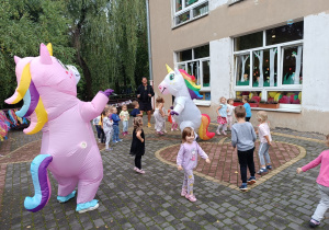 Zabawa z jednorożcami