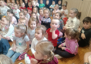 Dzieci się śmieją