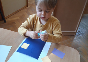zabawy z figurami geometrycznymi