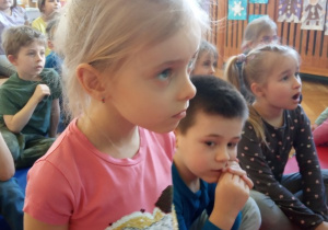 Oglądamy przedstawienie teatralne
