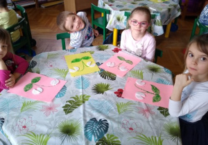 Robimy przebiśniegi z płatków kosmetycznych
