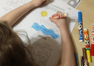 grupa trzecia podczas wykonywania zadań o stoczni gdańskiej