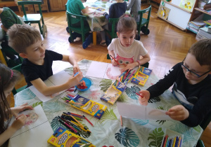Dzieci rysują