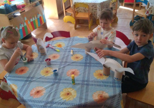 dinusiowo i plastycznie