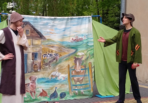 Aktorzy na scenie