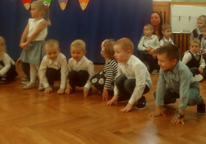 dzieci występują
