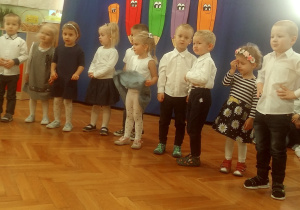 dzieci występują