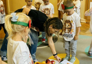 Zabawy z okazji Dnia Jabłka