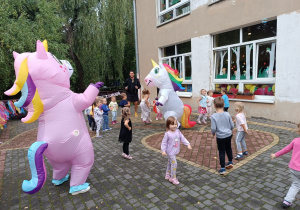 Zabawa z jednorożcami