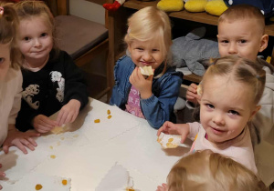 Dzieci z wizytą w Baśniowej Kawiarence