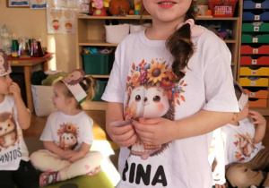 Dzieci segregują elementy