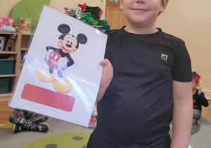 Dzieci świętują Dzień Myszki Mickey