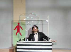 Teatrzyk baniek mydlanych
