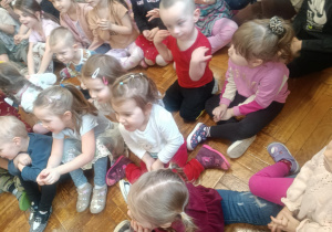 Dzieci się śmieją