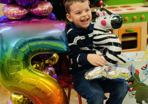 Dzieci świętują urodziny