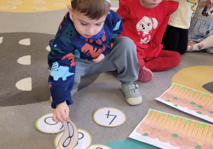 Zabawy matematyczne z marchewką