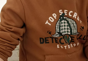 dzieci lepią ser