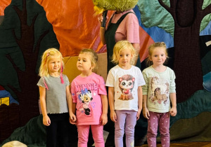 przedstawienie teatrealne